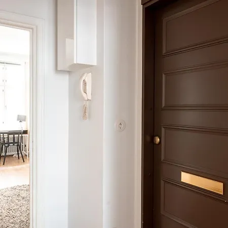 Apartamento Poista 2ndhomes Bright And Cozy By The Esplanade Park Helsínquia