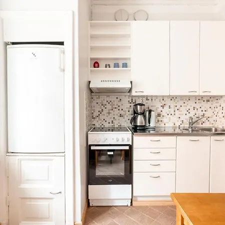 Poista 2ndhomes Bright And Cozy By The Esplanade Park Helsinky